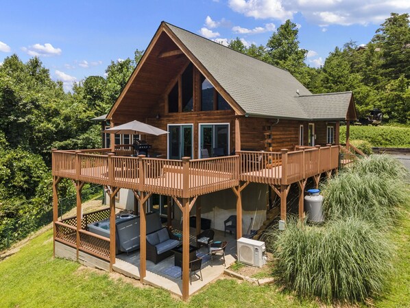 Welcome to Hillside Hideaway!