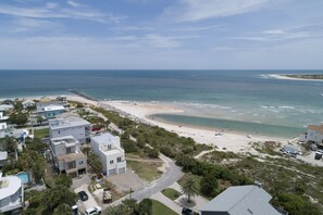 Steps to the beach from Endless Views