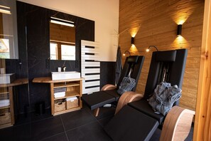 "Muckerl Alm" für 4-6 Personen, 2 separate Schlafzimmer, Terrasse mit Bergblick, Whirlpool, Infrarotliegen-Infrarot-Liegen