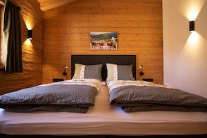 "Muckerl Alm" für 4-6 Personen, 2 separate Schlafzimmer, Terrasse mit Bergblick, Whirlpool, Infrarotliegen-Schlafzimmer 1