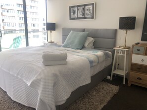 King size bedroom