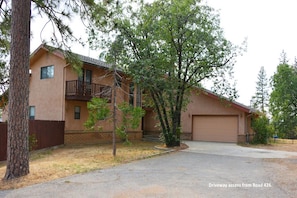 In Bass lake Heights, Road 426, just 5 miles up from Oakhurst off Highway 41.