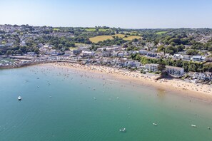 Sea Front Apartment, Spectacular Sea Views, Parking, Direct Beach Access