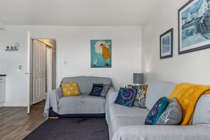 Sea Front Apartment, Spectacular Sea Views, Parking, Direct Beach Access