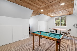 Spielezimmer