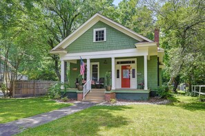 Exterior | Covered Front Porch | Outdoor Seating