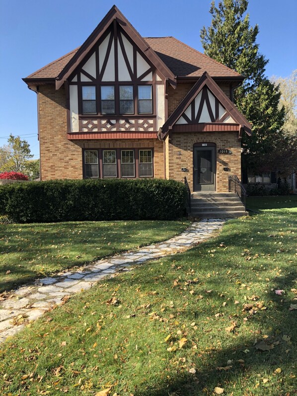 Front of home with front porch to sit outside and enjoy the views