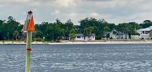 3 bed/2 ba home on private 145' beach on Pensacola Bay, 2 min. from Palafox St.