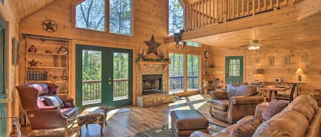 Ellijay Vacation Rental | 3BR | 3BA | 2,136 Sq Ft | 3 Stories | Stairs Required