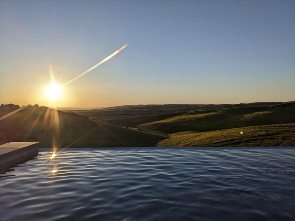 Our new infinity pool, super luxury!