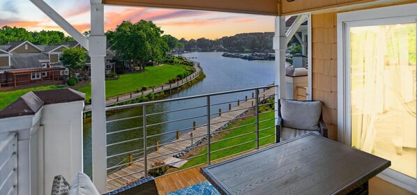 Welcome to Lavish Lake Lounge.