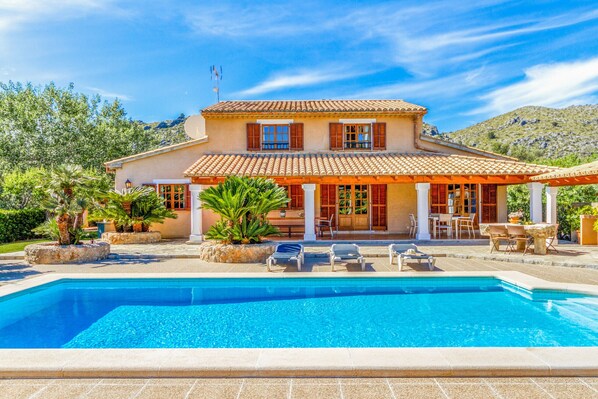Wunderschöne Villa mit Schwimmbad