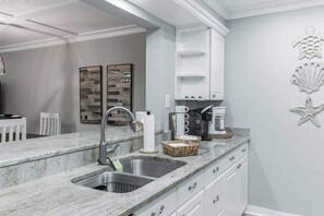 The serve through gives the kitchen a bright open feel