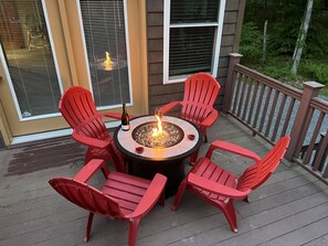 Relax and enjoy the outdoors by the fire