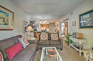 Living Room | Sleeper Sofa