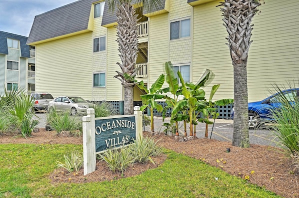 Isle of Palms Vacation Rental | 2BR | 2BA | 995 Sq Ft | Stairs Required