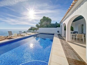 Ciel, L'Eau, Nuage, Plante, Jour, Propriété, Piscine, Bâtiment, La Nature, Bleu Azur