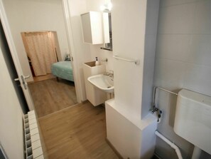 Armatur, Eigentum, Gebäude, Zapfhahn, Sinken, Badezimmer, Interior Design, Bad Sink, Komfort