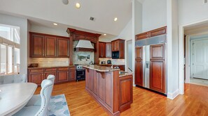 Custom Chef's Kitchen