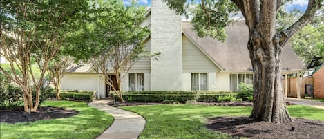 This house has hospital-grade air filters and ceiling fans throughout. 