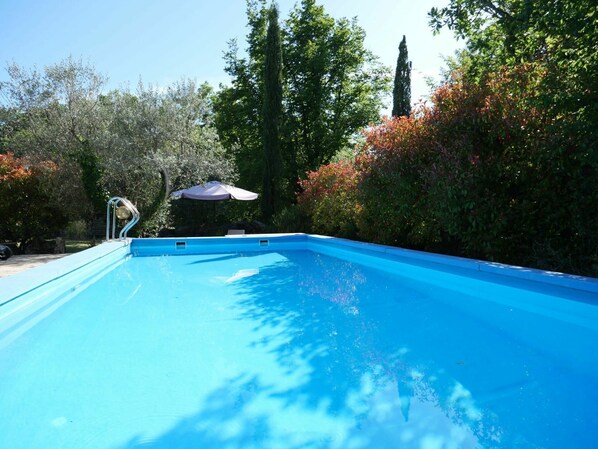 L'Eau, Plante, Ciel, Piscine, Ombre, Maison, Herbe, Arbre, Loisir, Composite