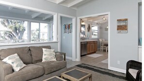 Living room toward kitchen entry