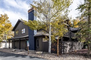 End unit in a quiet, sought after neighborhood