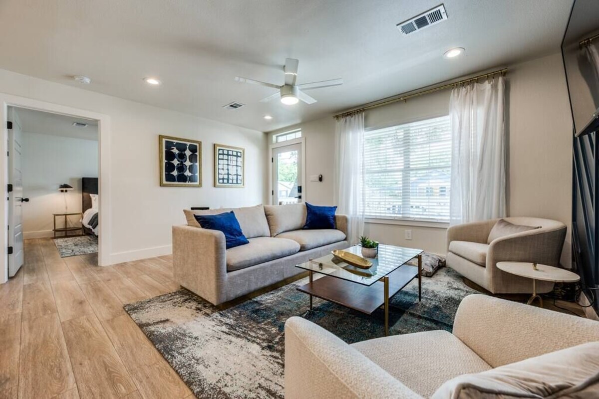 NEW! Lone Star Retreat, Remodeled Downtown Home