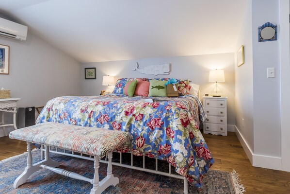 Very comfortable king size bed