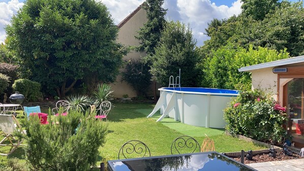 Bañera de hidromasaje al aire libre