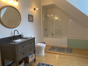 Crow's Nest bath