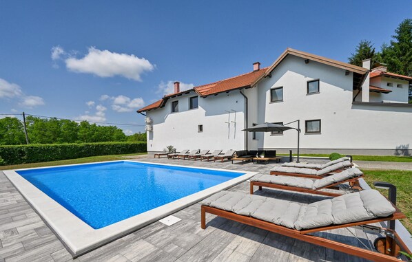 pool