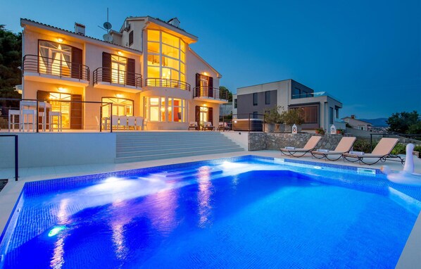 pool