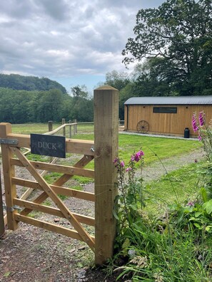 Duck Lodge Entrance