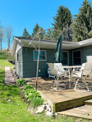 Side deck + trail to front door