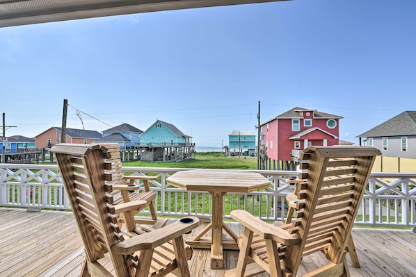 Crystal Beach Vacation Rental | 3BR | 2BA | Stairs Required | 1,500 Sq Ft