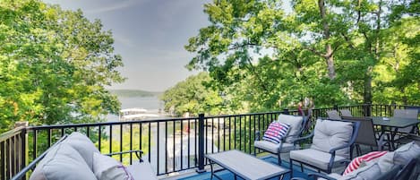 Osage Beach Vacation Rental | 3BR | 4BA | 2,175 Sq Ft | Stairs Required