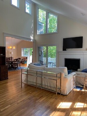 Living Room - Dining Area