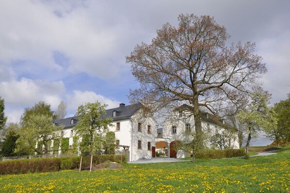 Ferienwohnung (EG) im Landhausgarten-Bunzmann Hauptbild