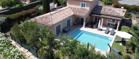 Superbe Villa Giovanna avec piscine chauffée à Saint-Raphaël. Agay Plage 