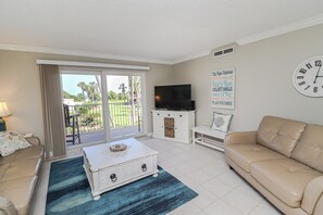 St. Augustine Beach Rentals Living Room