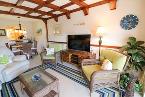 St. Augustine Beach Rentals Living Room