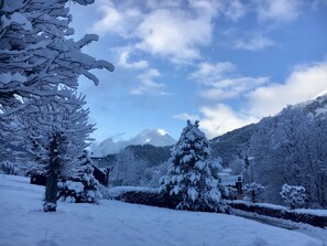 Snow and ski sports