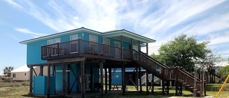 The Tiki Hut
2003 cadillac avenue
dauphin island,
alabama
36528