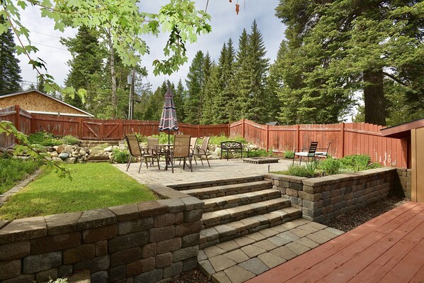 Beautiful back yard with fire pit