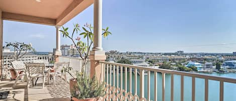 Clearwater Beach Vacation Rental | 2BR | 2BA | 1,824 Sq Ft | Elevator Access