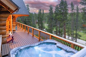 Private hot tub