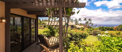 Stunning Ocean View from private lanai.