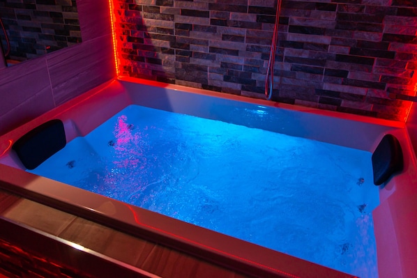 Bain à remous intérieur