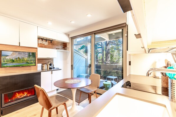 Chair, Furniture, Flooring, Indoors, Hardwood